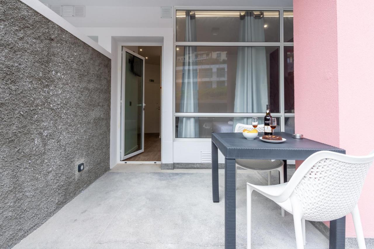 The Jolie - Apartments By The Ocean Porto Moniz Exterior photo